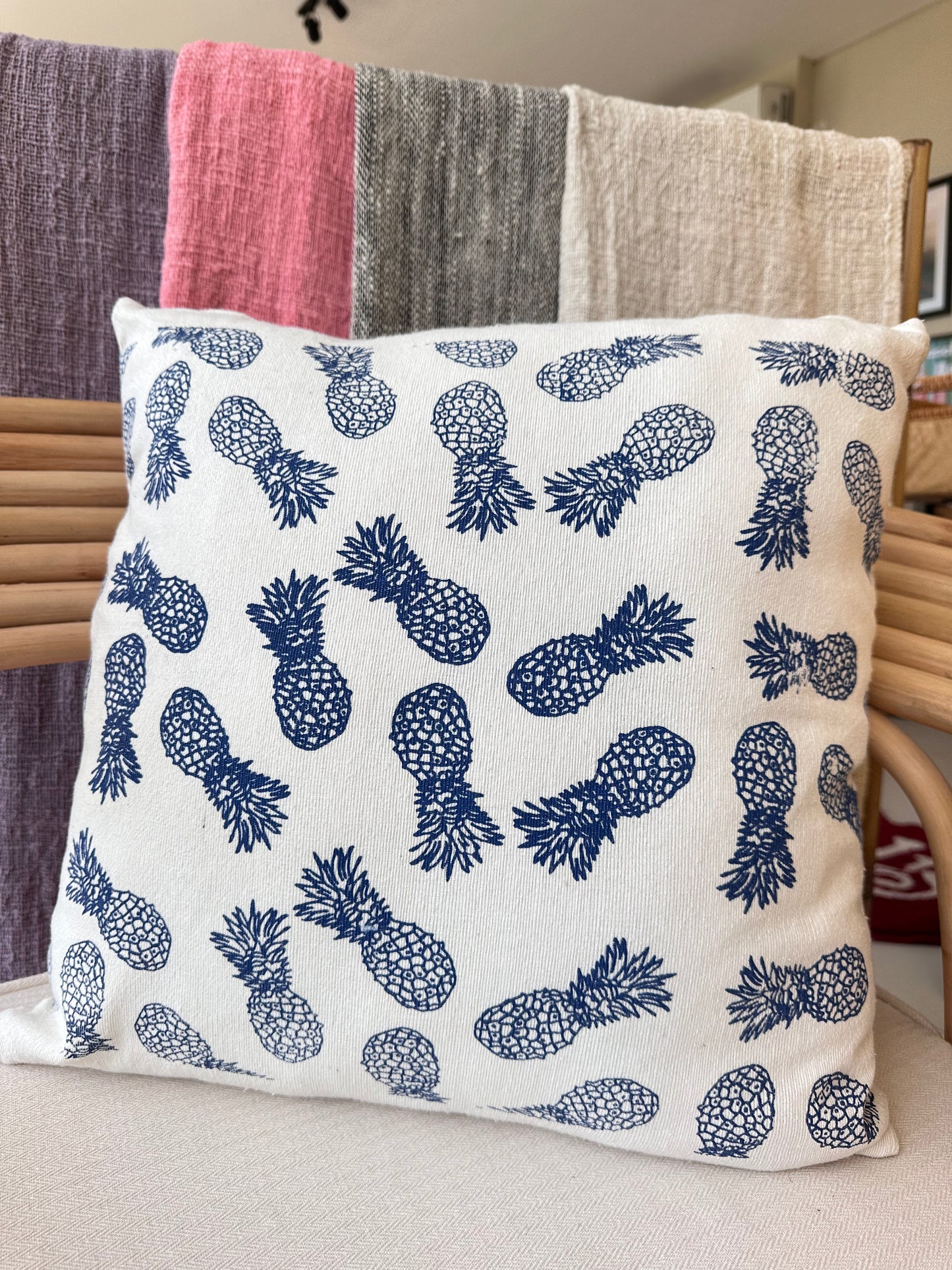 Pineapple Print Cushion Cover