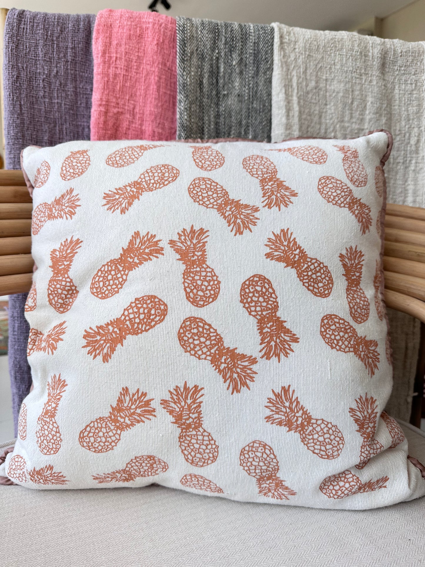 Pineapple Print Cushion Cover