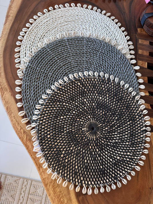 Rattan Place Mat with Shell Trimmings